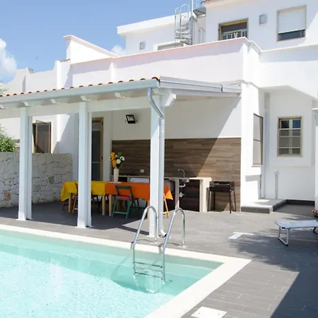 Holiday home Maria Con Piscina Nel Boomerang Village A Torre Colimena