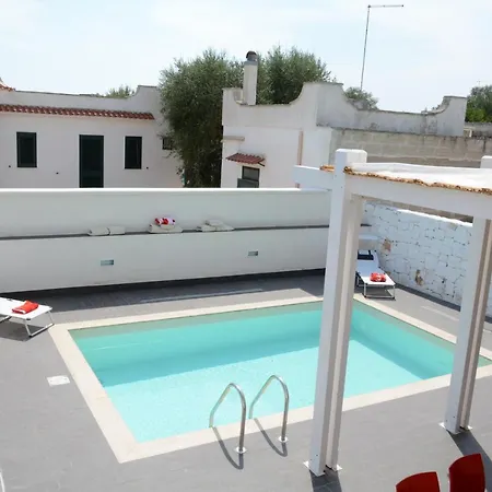 Holiday home Maria Con Piscina Nel Boomerang Village A *